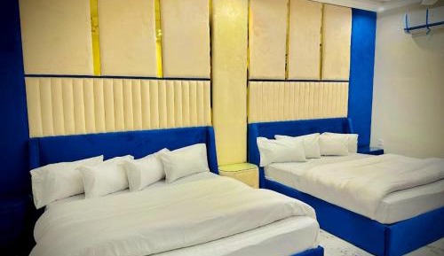 Deluxe Family Suite