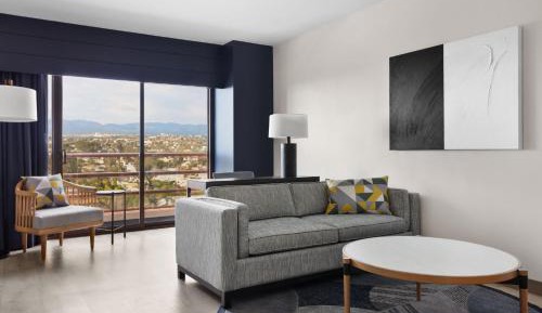 Junior Suite with City View