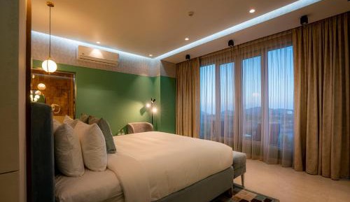 Superior King Room