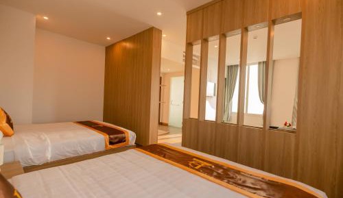 Deluxe Family Room