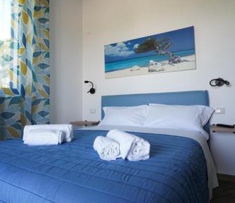 Single Room with Private Bathroom