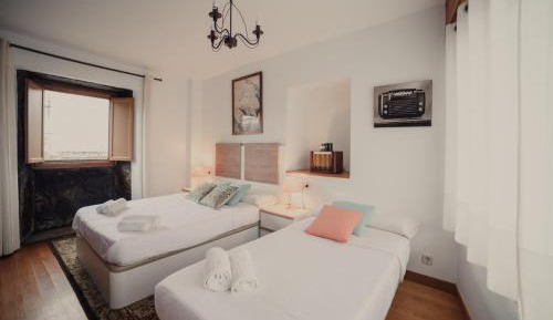 Deluxe Double Room with Extra Bed