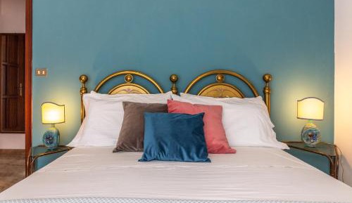 Double or Twin Room with Private Bathroom