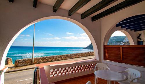 Villa - Beach Front