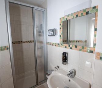 Double or Twin Room with Bathroom