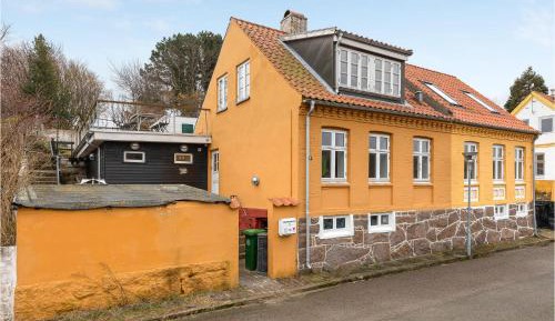 Three-Bedroom Holiday Home 