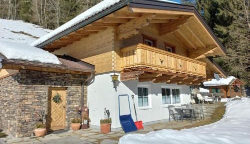 Three-Bedroom Holiday Home 
