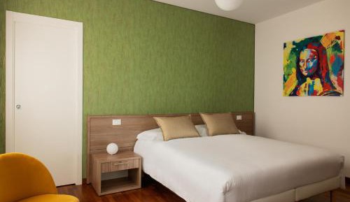 Double or Twin Room with Private Bathroom
