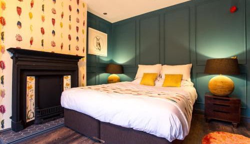 Double or Twin Room with Shower