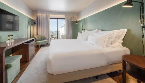 Double or Twin Room Bay View