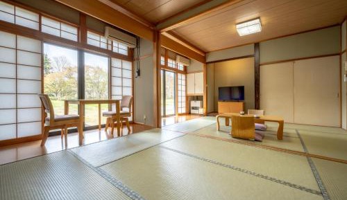 Japanese-Style Room