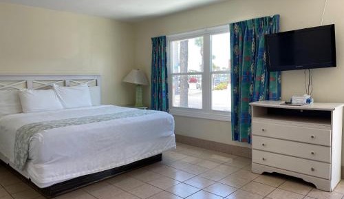 Suite with 2 Queen Beds and Kitchen