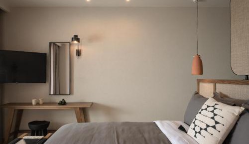 Deluxe Double Room with Side Sea View