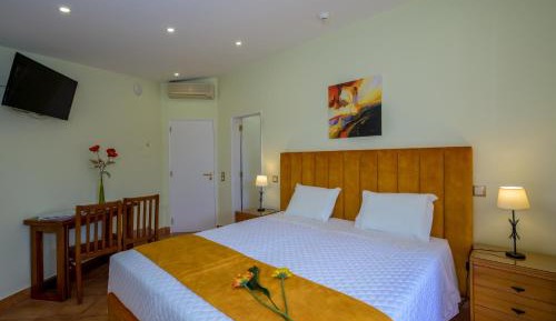Studio (2 Adults)
