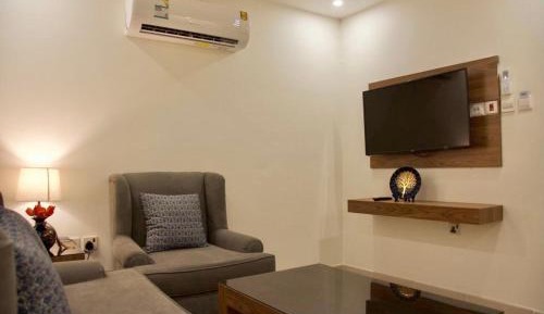 Deluxe Studio