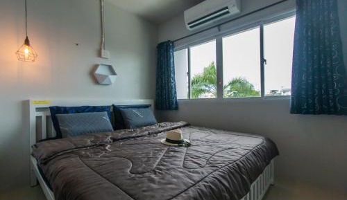 Standard King Room with Private bathroom