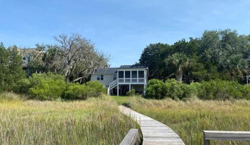 Three-Bedroom Holiday Home 