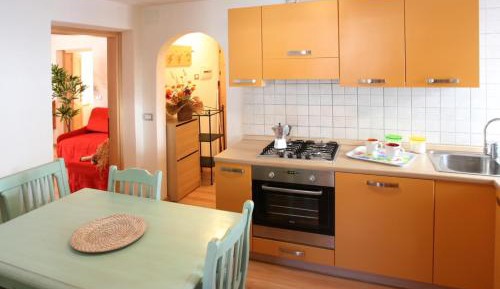 Apartment with Mountain View