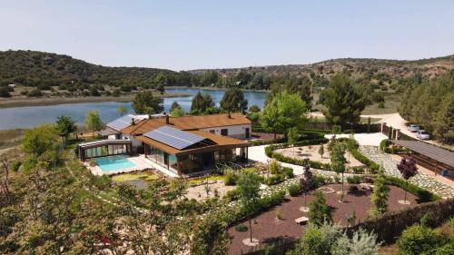 Three-Bedroom House with Two Bathrooms
