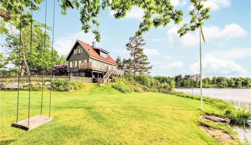 Three-Bedroom Holiday Home 