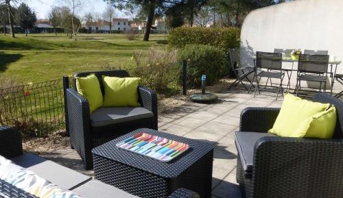 Holiday Home (6 Adults)