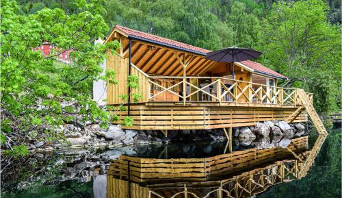 One-Bedroom Holiday Home