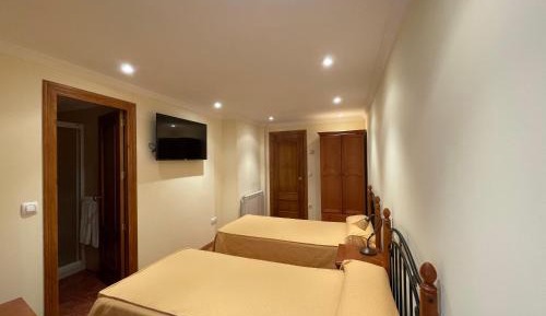 Twin Room with Mountain View