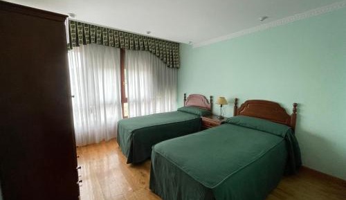 Double or Twin Room with Mountain View