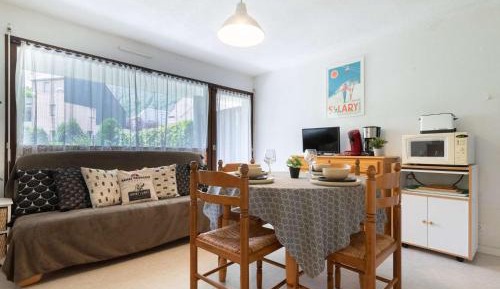 Apartment (6 Adults)