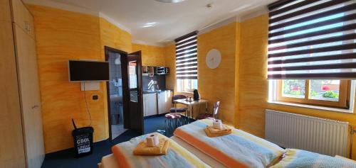 Large Double Room