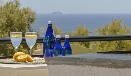 Studio with Sea View (3 Adults)