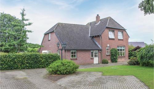 One-Bedroom Holiday Home