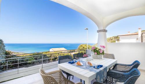 Two-Bedroom Apartment with Balcony and Sea View (Ground Floor)