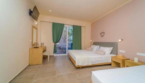 Triple Room with Balcony