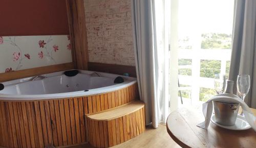 Suite with Spa Bath
