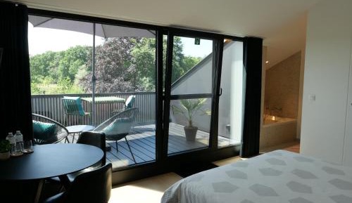 Deluxe Double Room with Bath