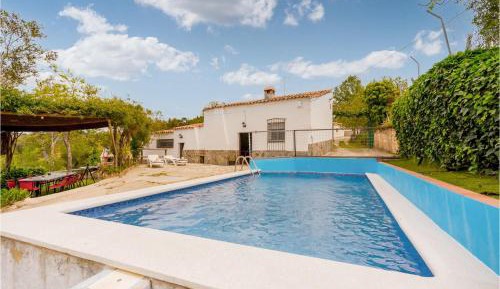 Three-Bedroom Holiday Home 