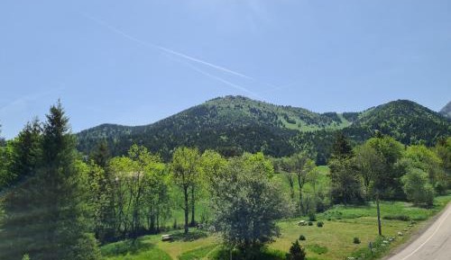Studio with Mountain View