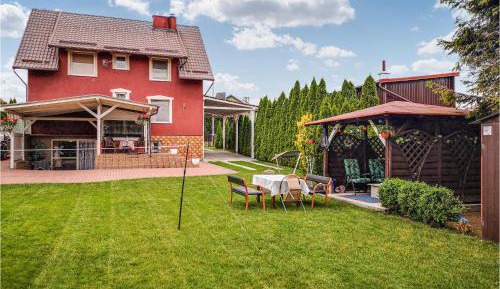 Three-Bedroom Holiday Home 