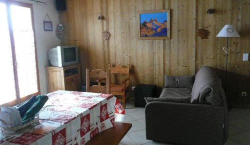 Apartment (10 Adults)