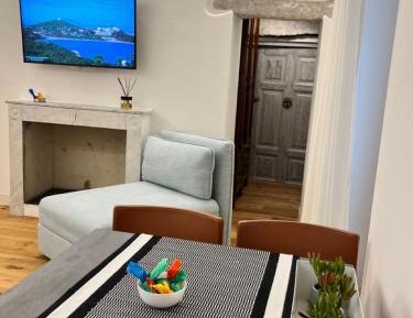 Deluxe Double or Twin Room with City View