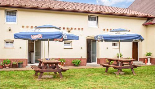 One-Bedroom Holiday Home