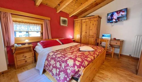 Double Room with Mountain View