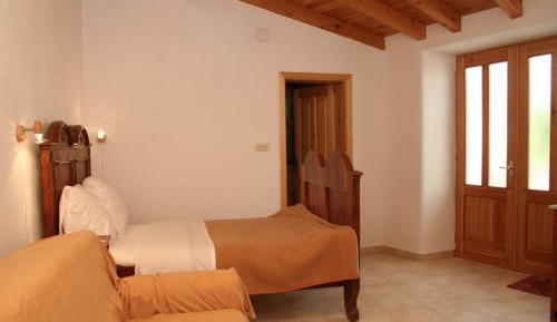 One-Bedroom Apartment with Terrace