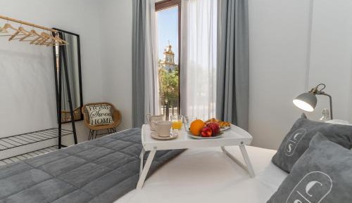 Apartment with Balcony