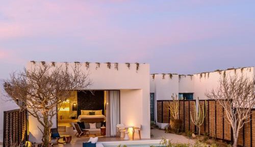 King Suite Villa with Oceanfront and Plunge Pool - Non-Smoking