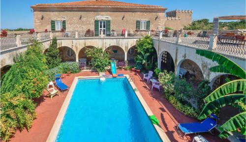 Two-Bedroom Holiday Home