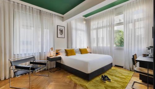 Deluxe Double or Twin Room