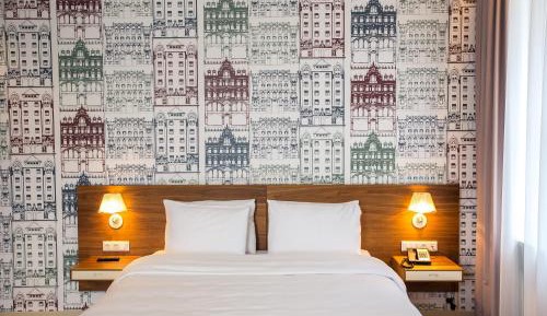 Deluxe Double Room - City Side