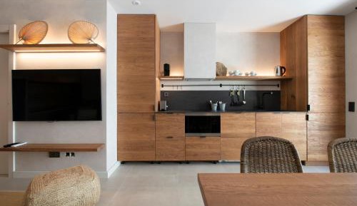 Apartment with Garden View